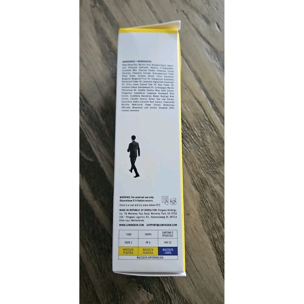 Lumin Men's Charcoal Face Wash Daily Detox 3.38 fl oz 100 mL